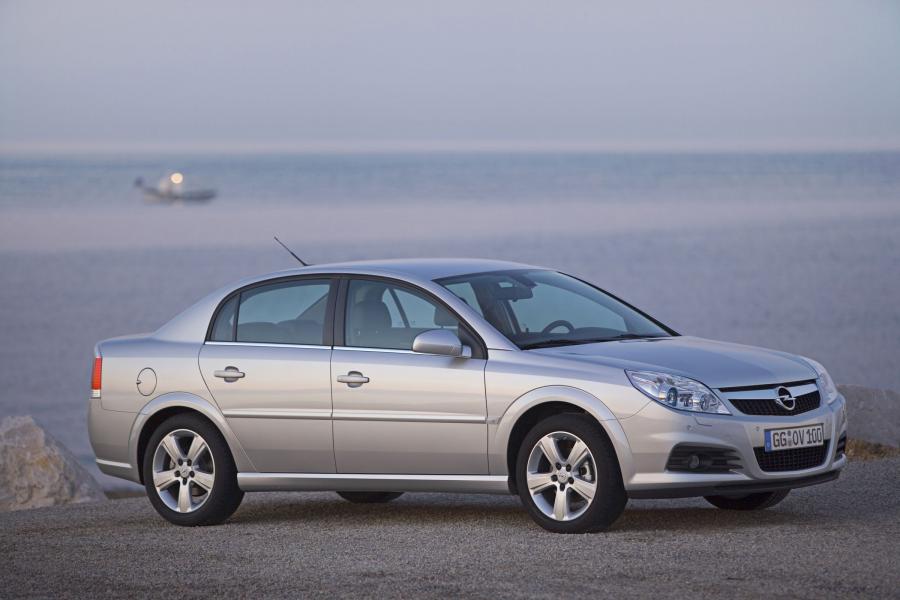  Opel Vectra Sedan 2005 года  (фото 11 из 20)